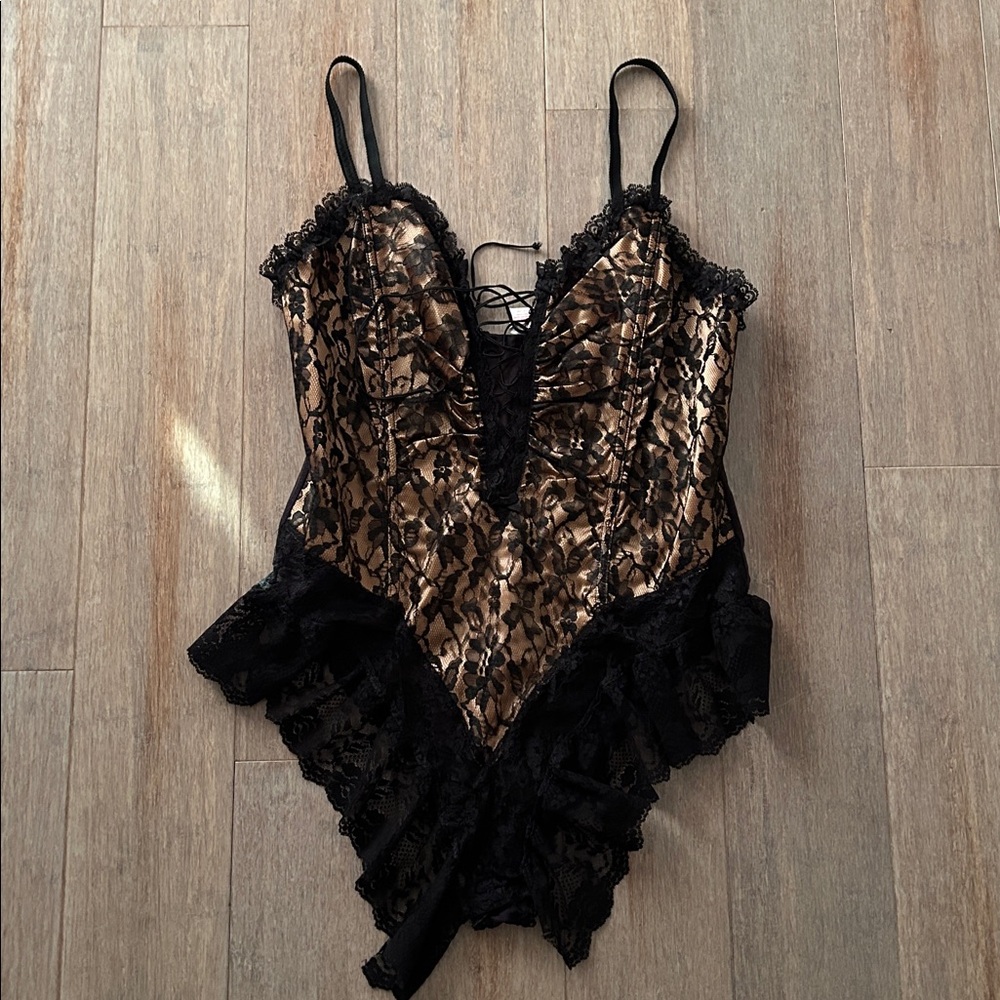 Vintage Duet 2X Lace Trimmed Bodysuit in Black and Tan corset chest nylon